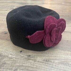 PARKHURST 100% Wool Black & Purple Floral Winter Hat